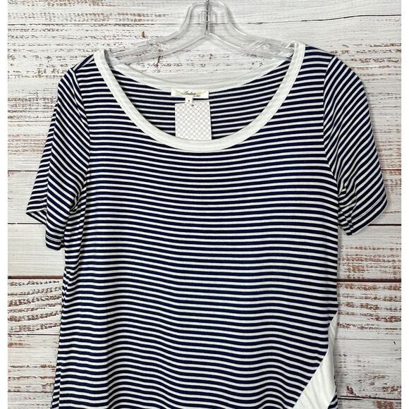 NEW Andree By Unit Women's Stripe Scoop Neck Slit Blouse Top Black White Small - Picture 3 of 11